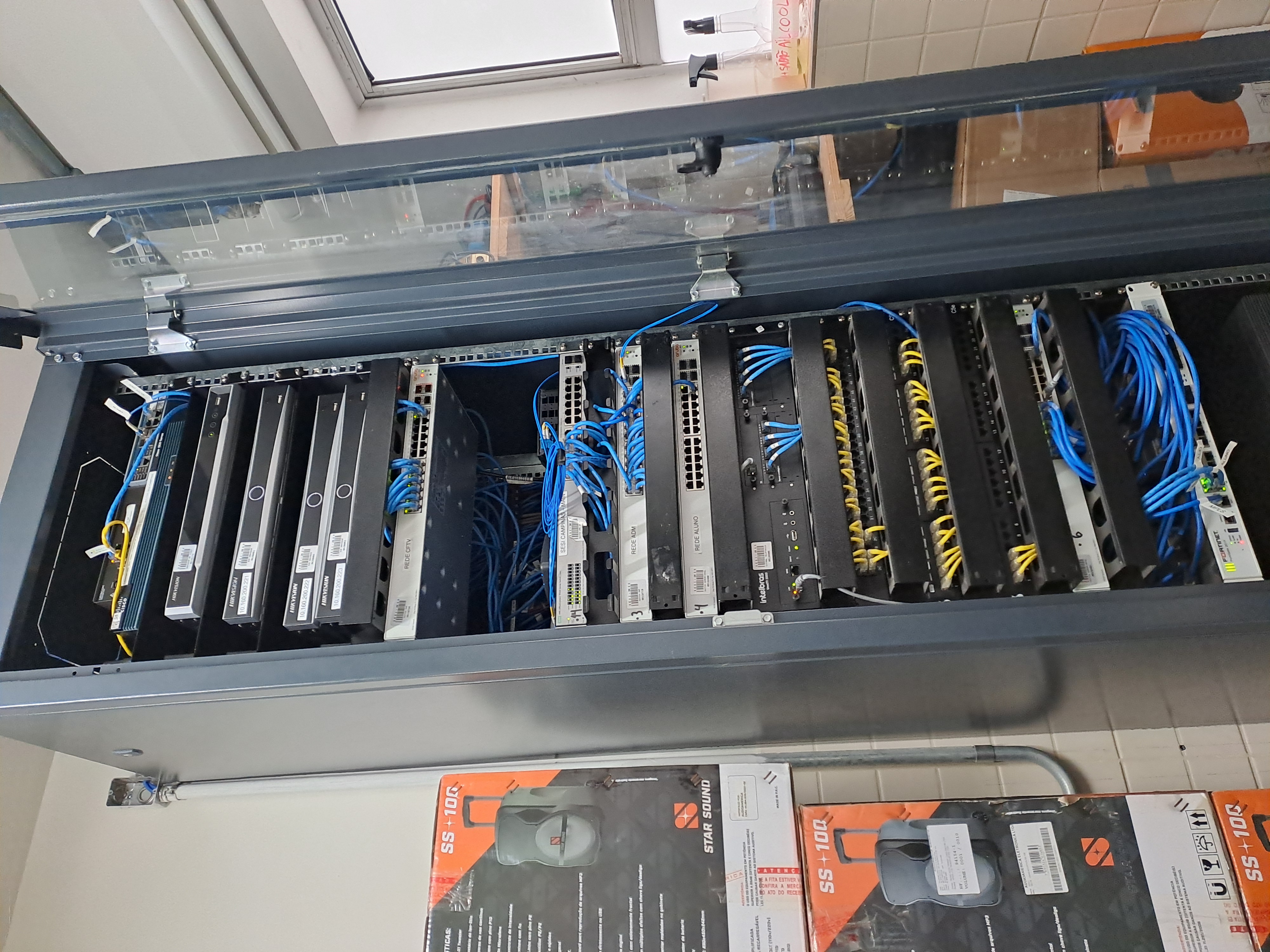 Montagem de racks - 1